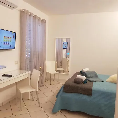 New Naxian Holidays * Giardini Naxos