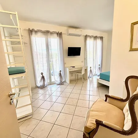 Pensjonat New Naxian Holidays