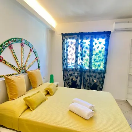 New Naxian Holidays ゲストハウス ジャルディーニ・ナクソス