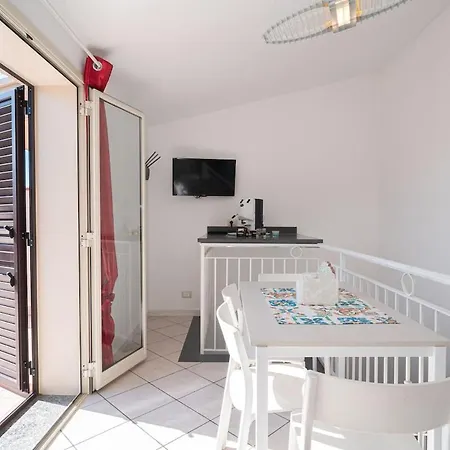 Konukevi New Naxian Holidays 4*