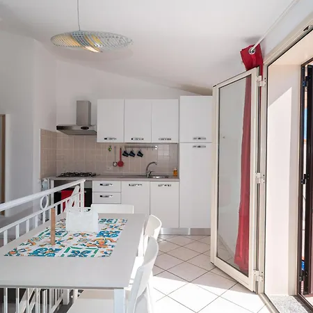 Konukevi New Naxian Holidays 4*