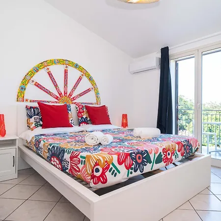 New Naxian Holidays Konukevi 4*