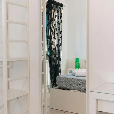 Konukevi New Naxian Holidays 4*